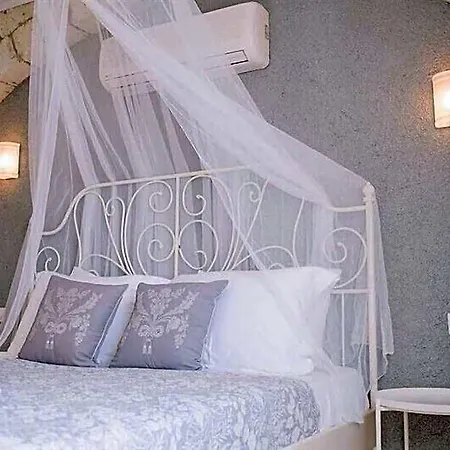 Deruni Butik Ciftlikkoyu